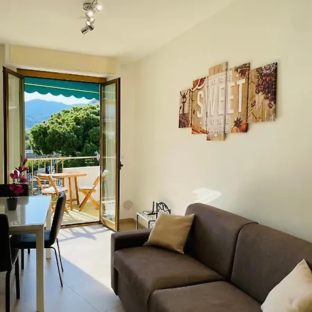 Sweet Apartment *